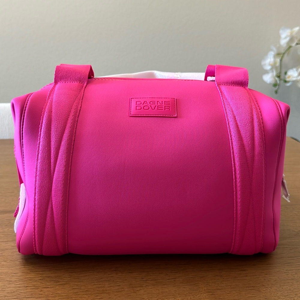NWT Dagne Dover Medium Landon in Hottest Pink